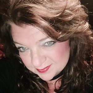 Meet your Posher, Connie